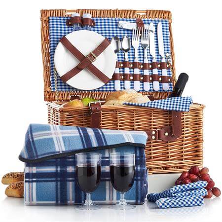 Deluxe 2 Person Traditional Wicker Picnic Basket